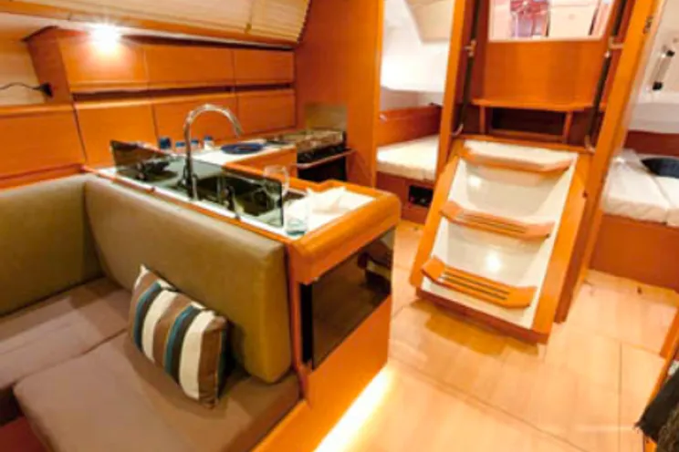Charter Yacht Jeanneau Sun Odyssey 439 - 4 Cabins - Tahiti,Bora Bora and the South Pacific