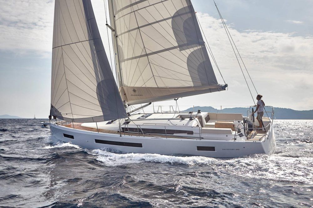 Jeanneau Sun Odyssey 490 Sailing