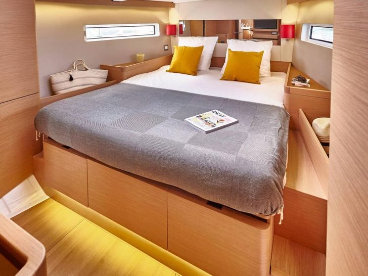 Jeanneau Sun Odyssey 490 Cabin Jeanneau Sun Odyssey 490 Cabin