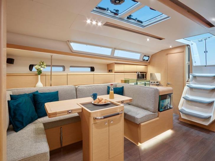 Jeanneau Sun Odyssey 449 Salon