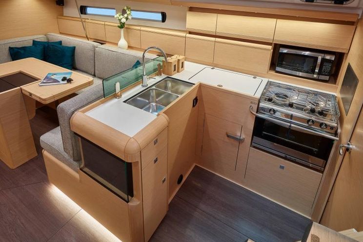 Charter Yacht Jeanneau Sun Odyssey 449 - 4 Cabins - 2018 - La Paz - Mexico