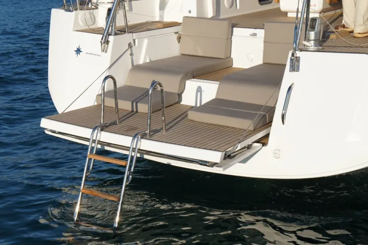 Charter Yacht Jeanneau 54 - 5 + 1 cabins(5 double 1 single)- 2019 - Athens - Alimos