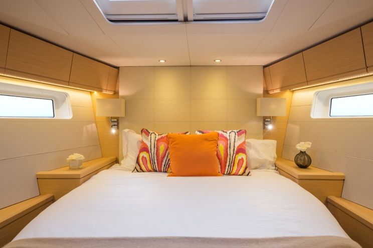 Charter Yacht Jeanneau 54 - 5 + 1 cabins(5 double 1 single)- 2019 - Athens - Alimos