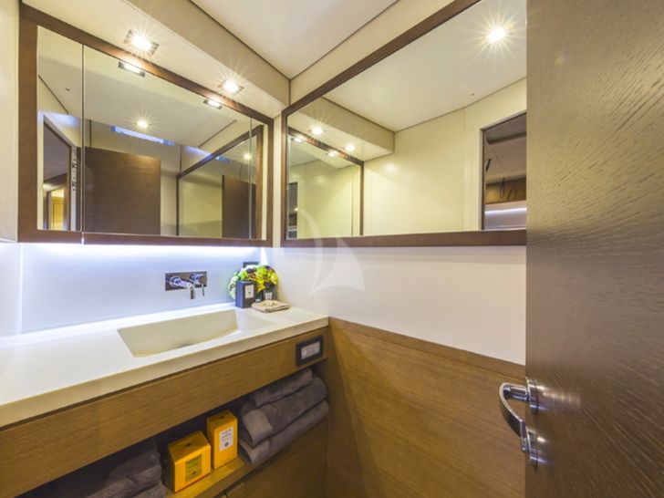 JIKAN - Advanced Yachts A80,vanity unit JIKAN - Advanced Yachts A80,vanity unit
