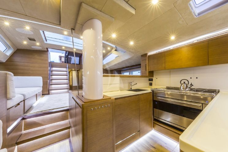 Charter Yacht JIKAN - Advanced Yachts A80 - Portisco - Naples - Sicily - Sardinia - Riviera - Corsica