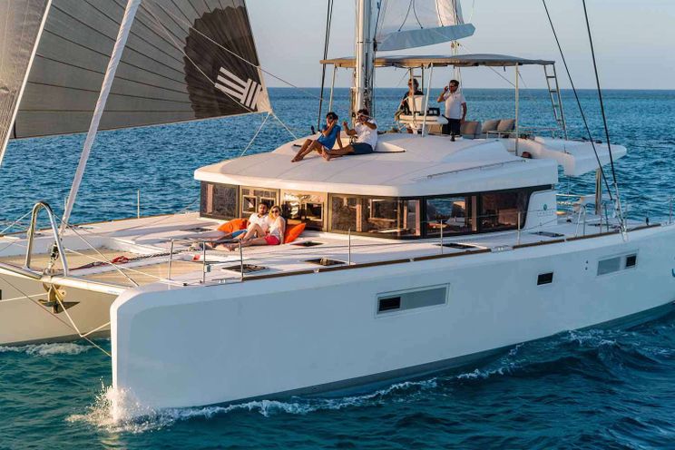 Charter Yacht JOY - Lagoon 52 - 3 Cabins - Tortola - St Martin - Guadeloupe - Grenadines