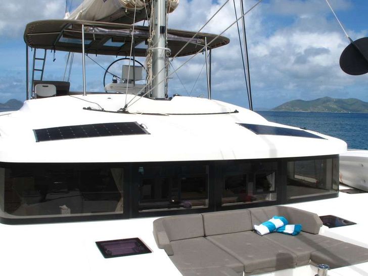 JOY - Lagoon 52 JOY - Lagoon 52