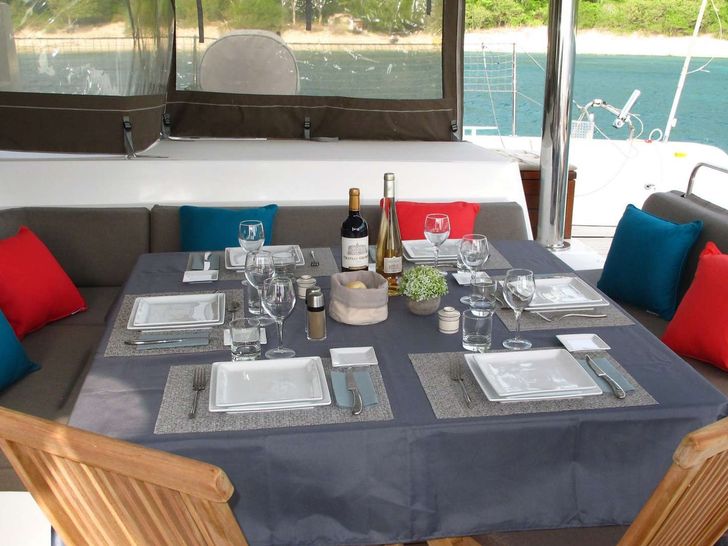 JOY - Lagoon 52 JOY - Lagoon 52