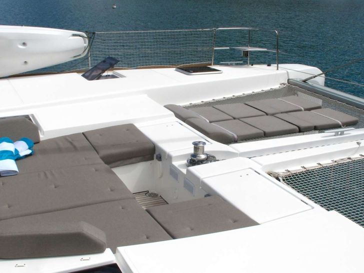 JOY - Lagoon 52 JOY - Lagoon 52