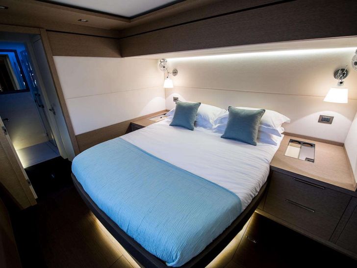 JOY Lagoon Seventy 7 VIP cabin JOY Lagoon Seventy 7 VIP cabin