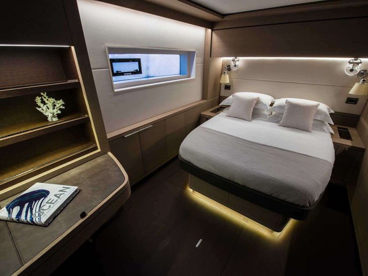 JOY Lagoon Seventy 7 VIP cabin JOY Lagoon Seventy 7 VIP cabin