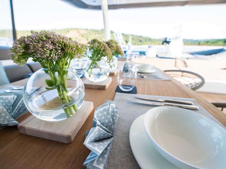 JOY Lagoon Seventy 7 dining set up JOY Lagoon Seventy 7 dining set up