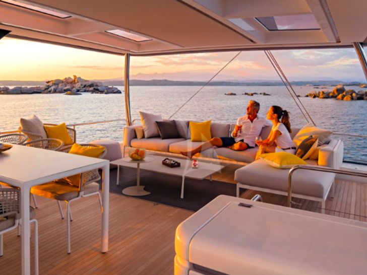 JOY Lagoon Seventy 7 flybridge under the sunset JOY Lagoon Seventy 7 flybridge under the sunset