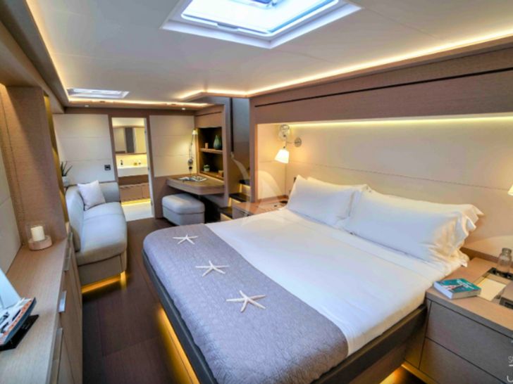 JOY Lagoon Seventy 7 master cabin other set up JOY Lagoon Seventy 7 master cabin other set up