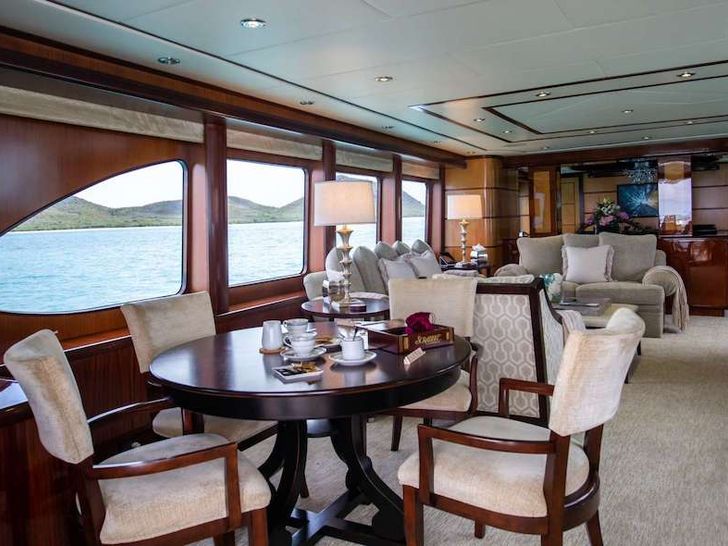JUST ENOUGH - Custom Yacht 140,saloon JUST ENOUGH - Custom Yacht 140,saloon
