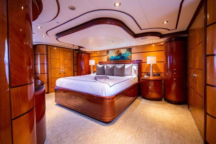 Charter Yacht JUST ENOUGH - Custom 140 - 5 Cabins - St Thomas - Tortola - BVI - Virgin Islands