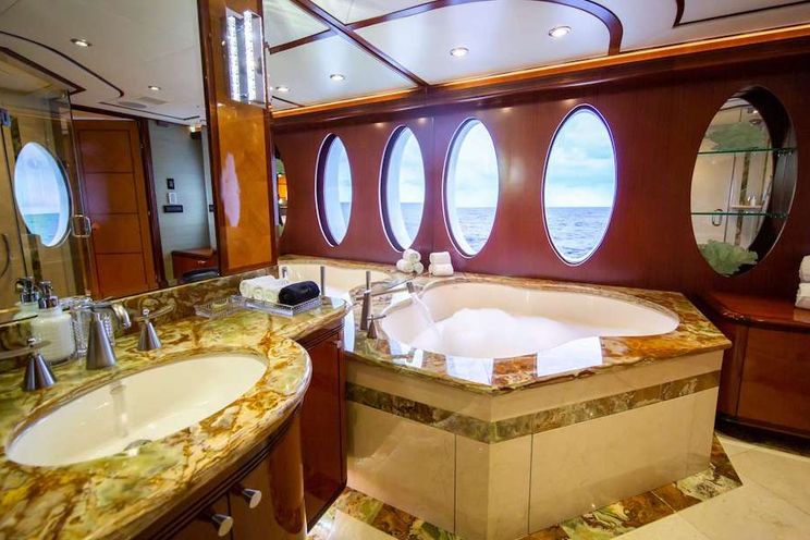 Charter Yacht JUST ENOUGH - Custom 140 - 5 Cabins - St Thomas - Tortola - BVI - Virgin Islands
