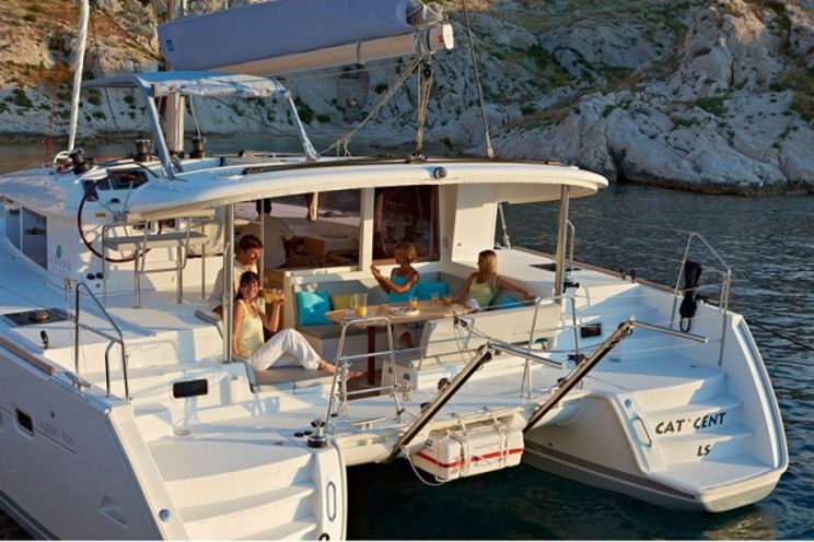 Charter Yacht Lagoon 400 S2 - 4 Cabins - British Virgin Islands - Tortola - St Maarten