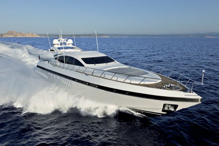 Charter Yacht KAWAI - Mangusta 92 - 3 Cabins - Santa Teresa Gallura - Porto Cervo - La Maddalena - Olbia
