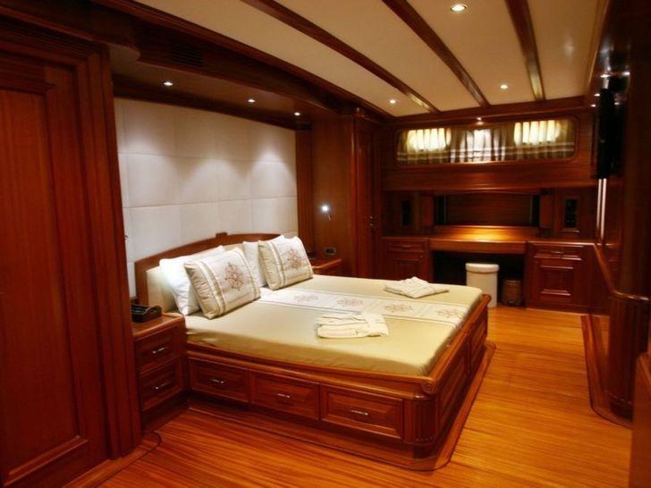 KAYA GUNERI V Cabin KAYA GUNERI V Cabin