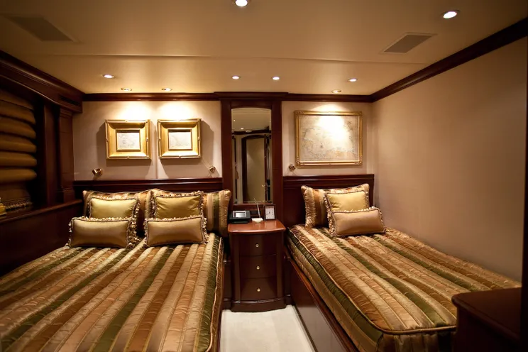 Charter Yacht KERI LEE III - Trinity 54m - 6 Cabins - Sydney - Whitsundays - Tahiti - Fiji - New Caledonia