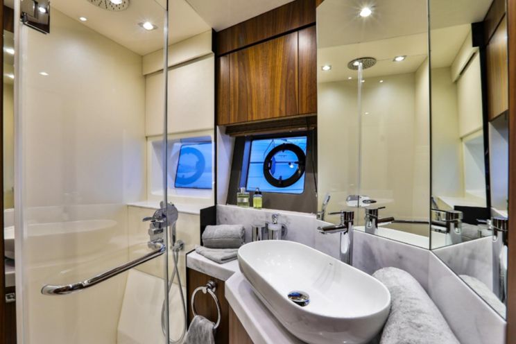 Charter Yacht KEY WEST OF IBIZA II - Sunseeker Manhattan 66 - 4 Cabins - Ibiza