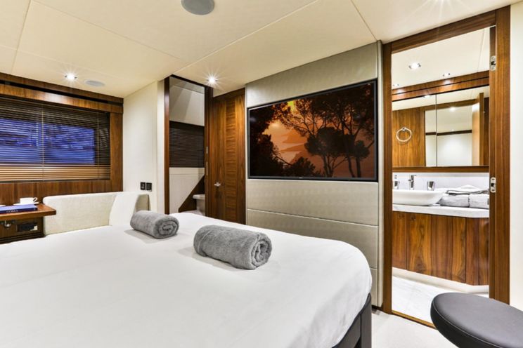 Charter Yacht KEY WEST OF IBIZA II - Sunseeker Manhattan 66 - 4 Cabins - Ibiza
