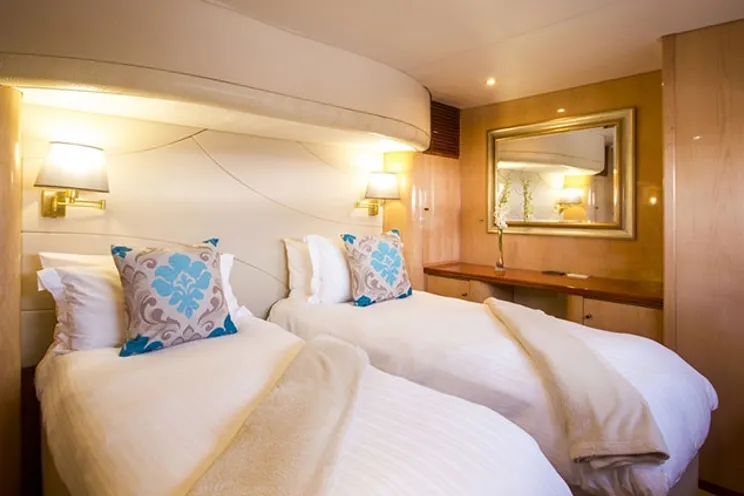 Charter Yacht KINGS RANSOM - Matrix Silhouette 76 - 5 Cabins - Tortola - BVI