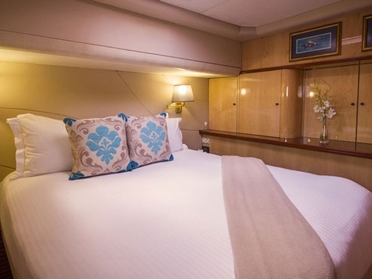 KING’S RANSOM - Matrix Silhouette 76 cabin KING’S RANSOM - Matrix Silhouette 76 cabin