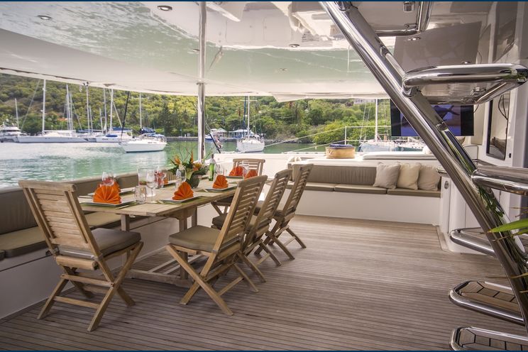 Charter Yacht KINGS RANSOM - Matrix Silhouette 76 - 5 Cabins - Tortola - BVI