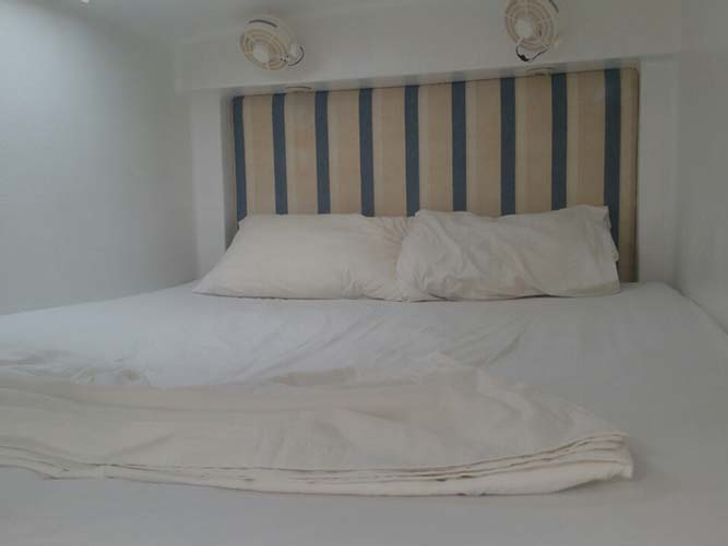 Knysna 480SF - Cabin - Real Photo Knysna 480SF - Cabin - Real Photo