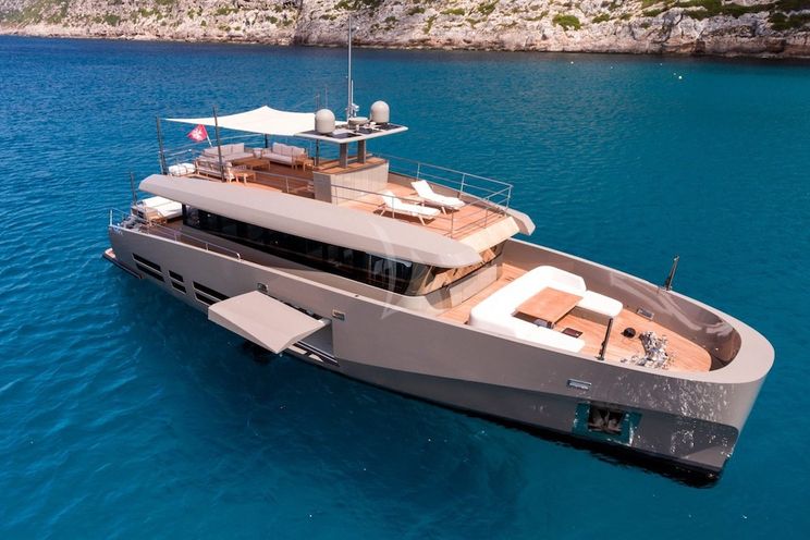 Charter Yacht KOKONUT'S WALLY - Wally 86 - 4 Cabins - Cannes - Monaco - St. Tropez - French Riviera