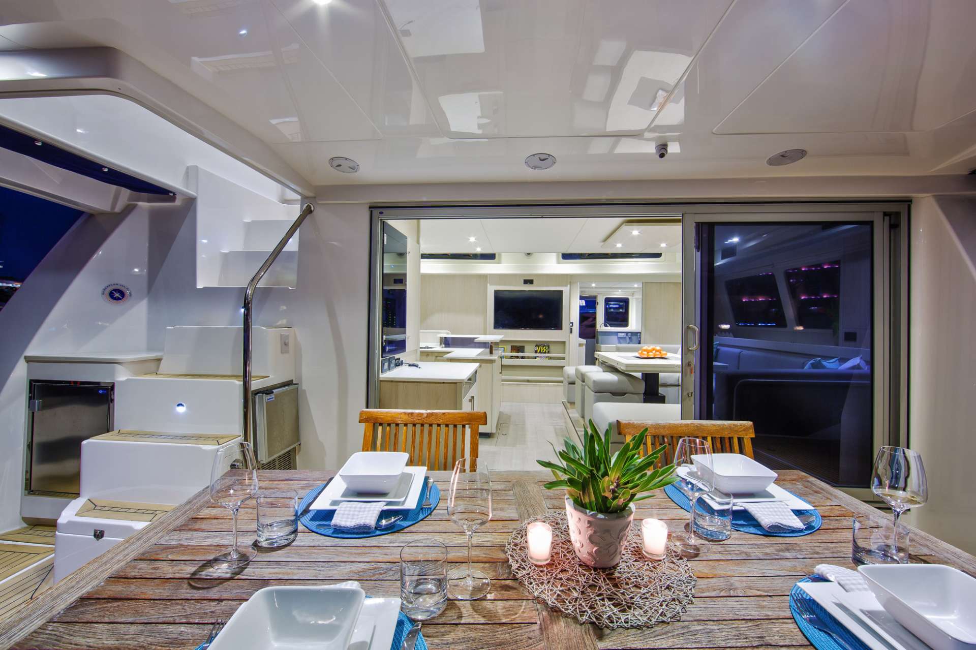 Charter Yacht LA GRANDE BELLEZZA - Leopard 58 - 4 Cabins - Tortola - Virgin Gorda - Caribbean
