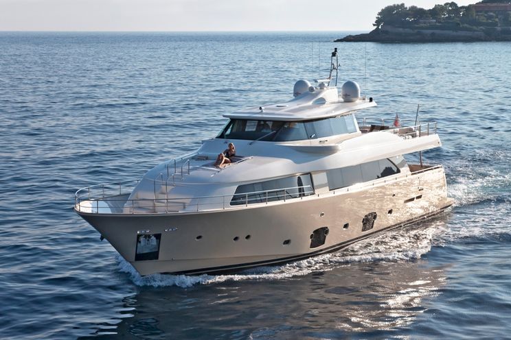 Charter Yacht LA PAUSA - Ferretti Custom Line Navetta 86 - 5 Cabins - Monaco - Nice - Cannes - Antibes - Olbia - Sardinia - Corsica
