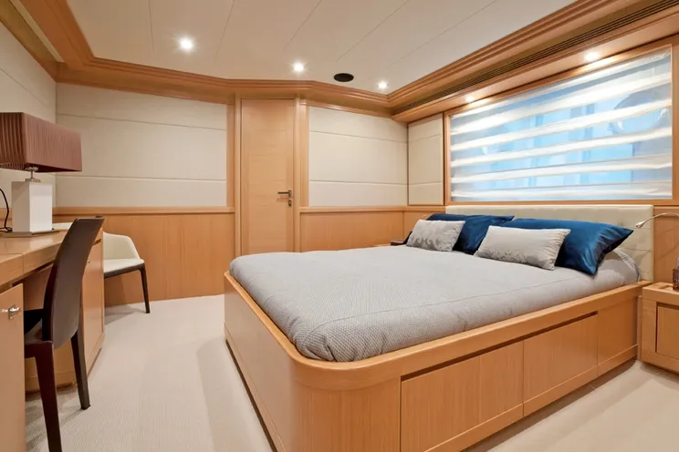 Charter Yacht LA PAUSA - Ferretti Custom Line Navetta 86 - 5 Cabins - Monaco - Nice - Cannes - Antibes - Olbia - Sardinia - Corsica