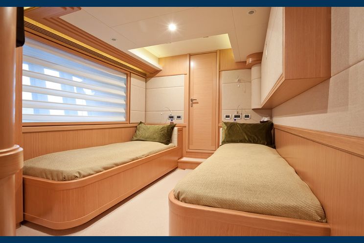 Charter Yacht LA PAUSA - Ferretti Custom Line Navetta 86 - 5 Cabins - Monaco - Nice - Cannes - Antibes - Olbia - Sardinia - Corsica
