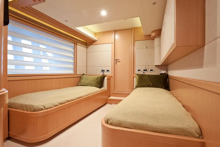 Charter Yacht LA PAUSA - Ferretti Custom Line Navetta 86 - 5 Cabins - Monaco - Nice - Cannes - Antibes - Olbia - Sardinia - Corsica