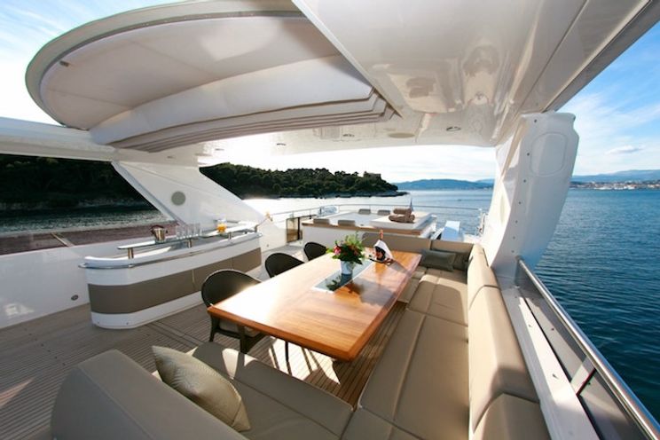 Charter Yacht LADY BEATRICE - Princess 30m - 4 Cabins - Cannes - Antibes - Monaco - Villefranche - Nice