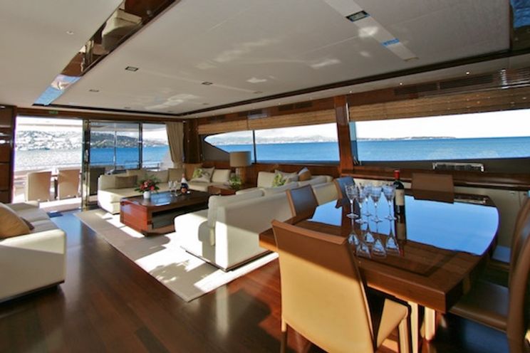 Charter Yacht LADY BEATRICE - Princess 30m - 4 Cabins - Cannes - Antibes - Monaco - Villefranche - Nice