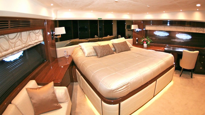 Charter Yacht LADY BEATRICE - Princess 30m - 4 Cabins - Cannes - Antibes - Monaco - Villefranche - Nice