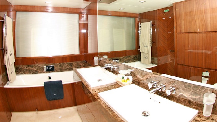 Charter Yacht LADY BEATRICE - Princess 30m - 4 Cabins - Cannes - Antibes - Monaco - Villefranche - Nice