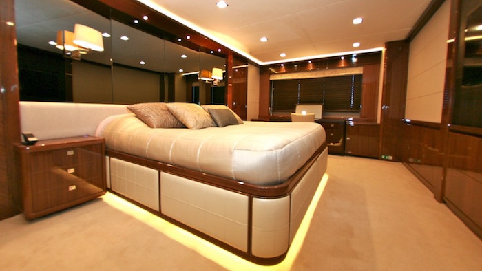 Charter Yacht LADY BEATRICE - Princess 30m - 4 Cabins - Cannes - Antibes - Monaco - Villefranche - Nice