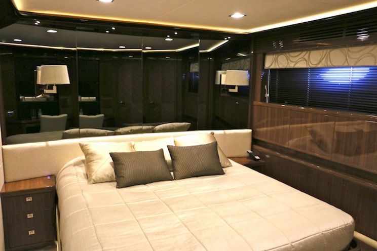 Charter Yacht LADY BEATRICE - Princess 30m - 4 Cabins - Cannes - Antibes - Monaco - Villefranche - Nice