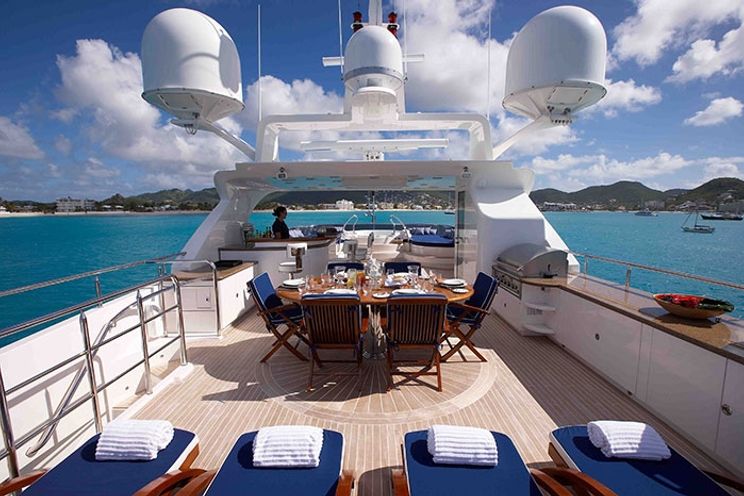 Charter Yacht LADY LEILA - Horizon Yachts 132 - 5 Staterooms - Bahamas - Nassau - Paradise Island - Georgetown