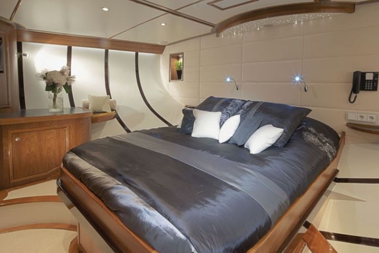 Charter Yacht LADY THURAYA - 31m Lubbe Voss - 4 Cabins - Palma - Cannes - Monaco - Naples - Dubrovnik