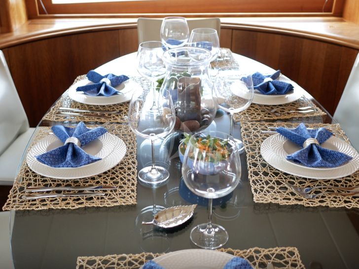 Saloon dining Saloon dining