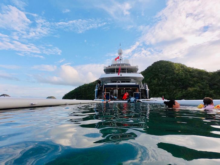 LADY AZUL Heesen 129 - water toys LADY AZUL Heesen 129 - water toys
