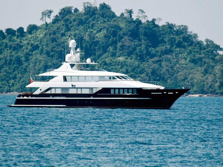 LADY AZUL Heesen 129 - profile LADY AZUL Heesen 129 - profile