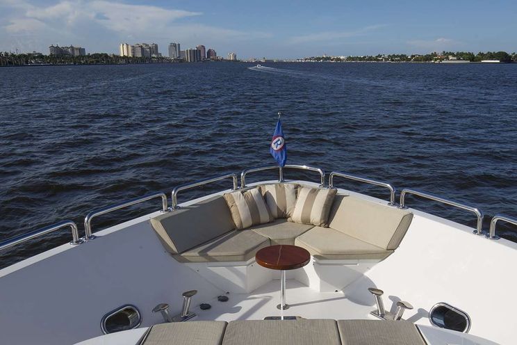 Charter Yacht LADY DEENA II - Hargrave 101` - 4 Cabins - Fort Lauderdale - Bahamas - Nassau - Georgetown - Florida