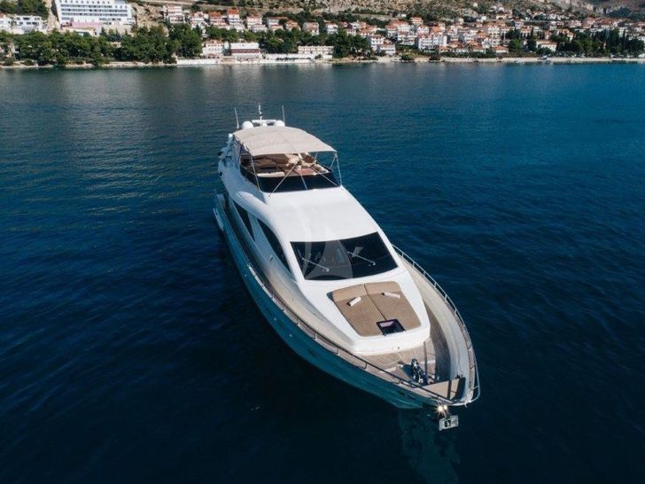 LADY LONA Amer 86 - aerial front view LADY LONA Amer 86 - aerial front view